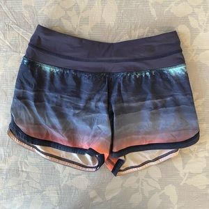 Lululemon Running Shorts Size 4 with Lining